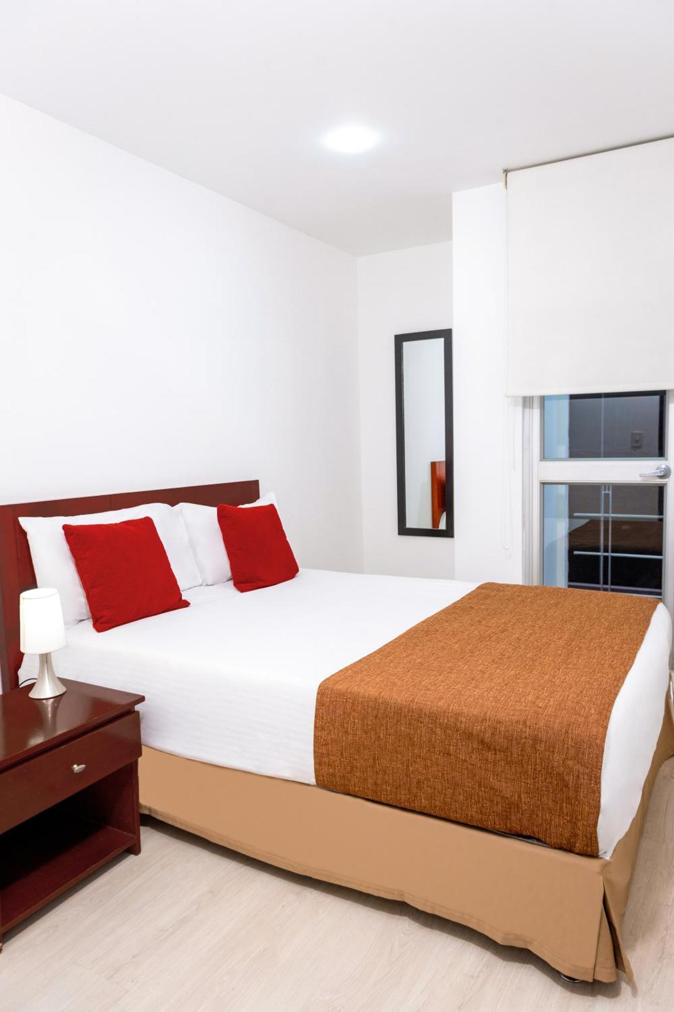 122 Plaza Apartahotel Bogota Buitenkant foto